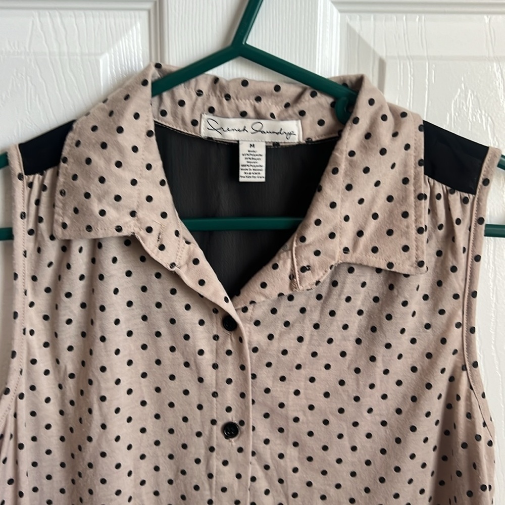 French Laundry size medium sleeveless polka dot top - Picture 3 of 4